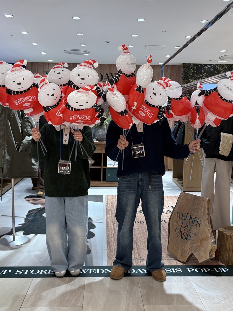 웬즈데이오아시스, 부산 팝업 오픈 동시에 방문객 발길 잇따라 606-Image